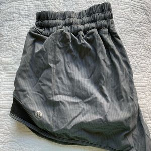 Lululemon grey hottie hot shorts 2.5 inch size 8